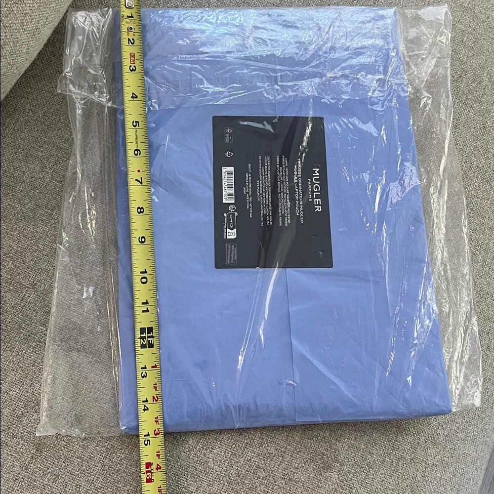 Mugler BIG Laptop Pouch - Picture 5 of 6